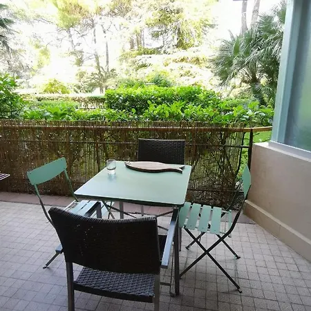 Appartement Au Calme Mandelieu-La Napoule Exterior photo